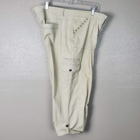 Style & Co. Bead Embellished Khaki Cotton Cargo High Rise Capris Sz 16 Casual - Picture 1 of 10